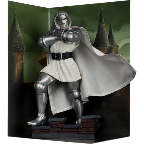 McFarlane Toys Marvel Gold Label Collection Doctor Doom Posed Figure with Scene Future Foundation、ToyWiz、kayou