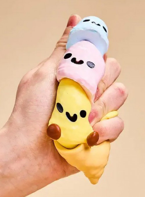Squeezesquad Taba Deluxe Triple Ice Cream Cone Squeeze Toy、ToyWiz、kayou