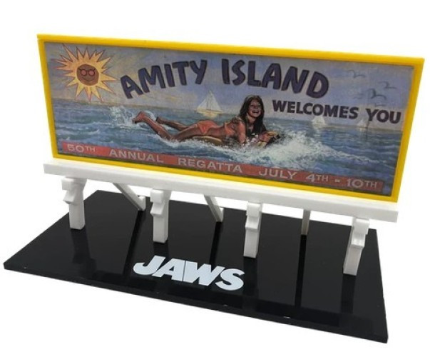 Jaws Amity Island Billboard 9-Inch Scaled Prop Replica (Pre-Order ships February)、ToyWiz、kayou